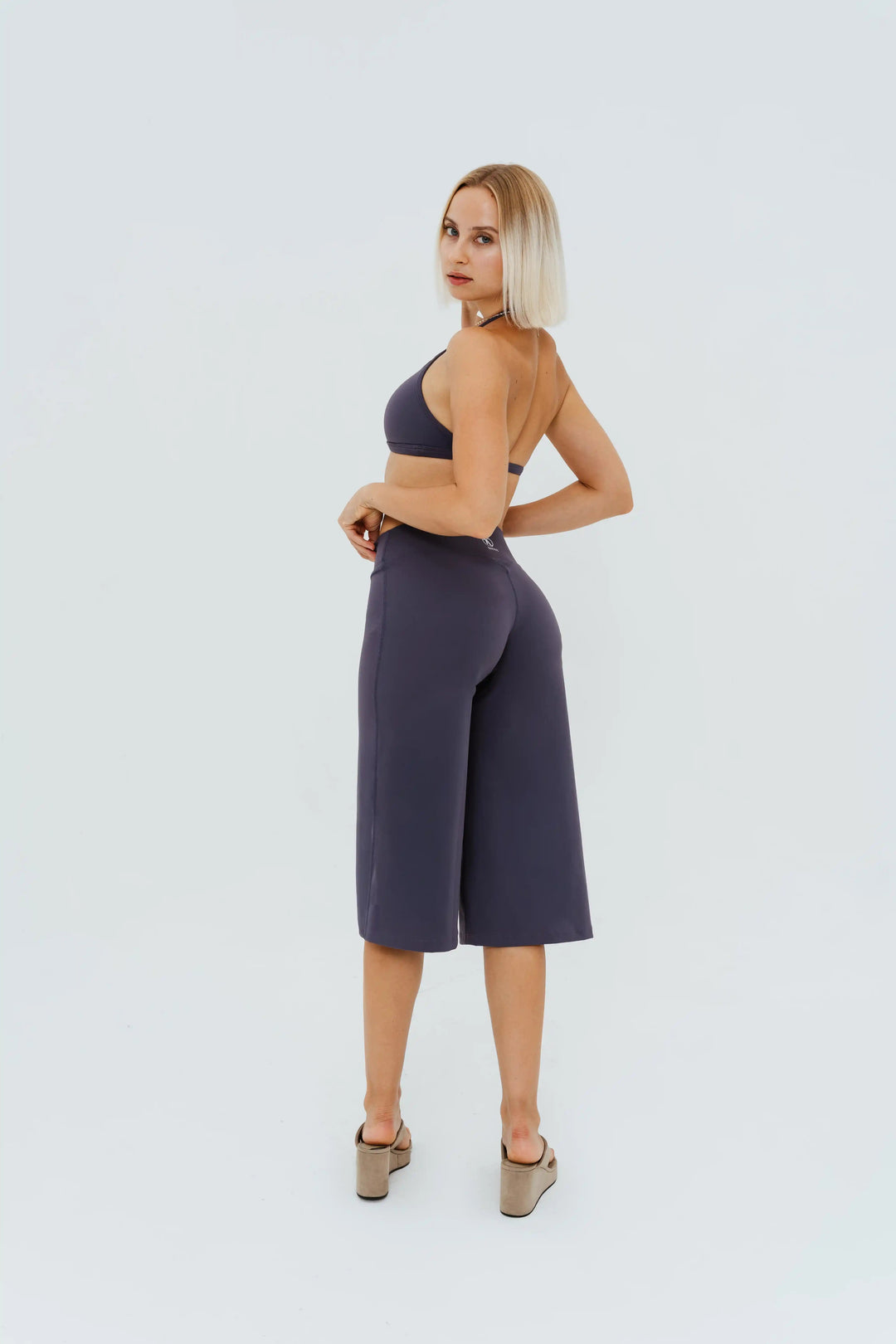 Sculpt Capri Flare Pants Kitty Activewear