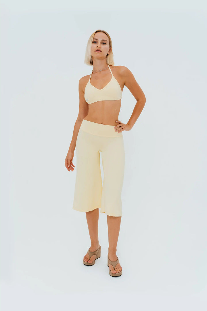 Sculpt Capri Flare Pants Kitty Activewear