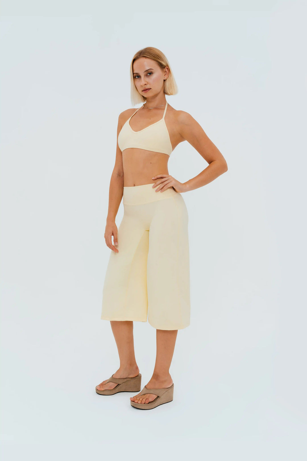 Sculpt Capri Flare Pants Kitty Activewear
