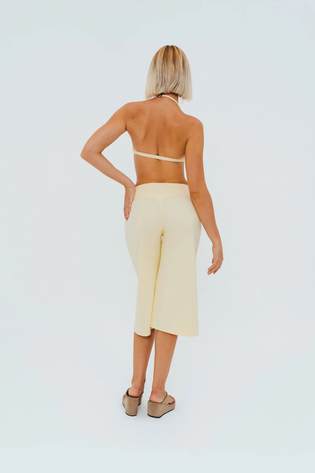 Sculpt Capri Flare Pants Kitty Activewear