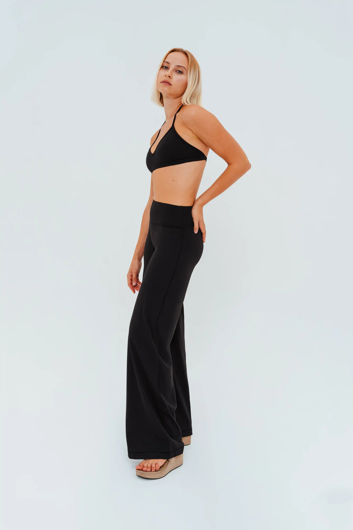 Sculpt Capri Flare Pants Kitty Activewear