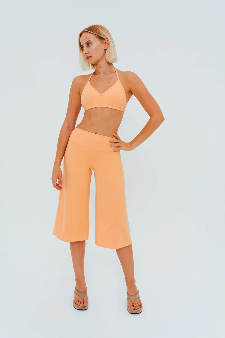 Sculpt Capri Flare Pants Kitty Activewear