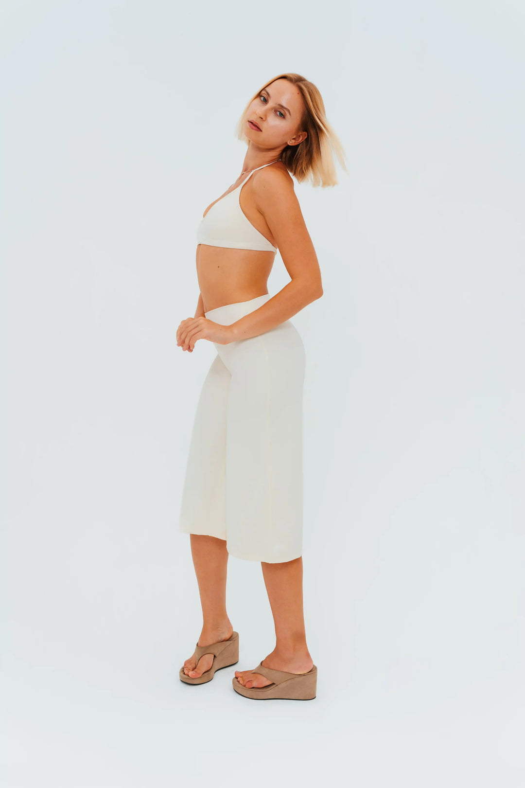 Sculpt Capri Flare Pants Kitty Activewear