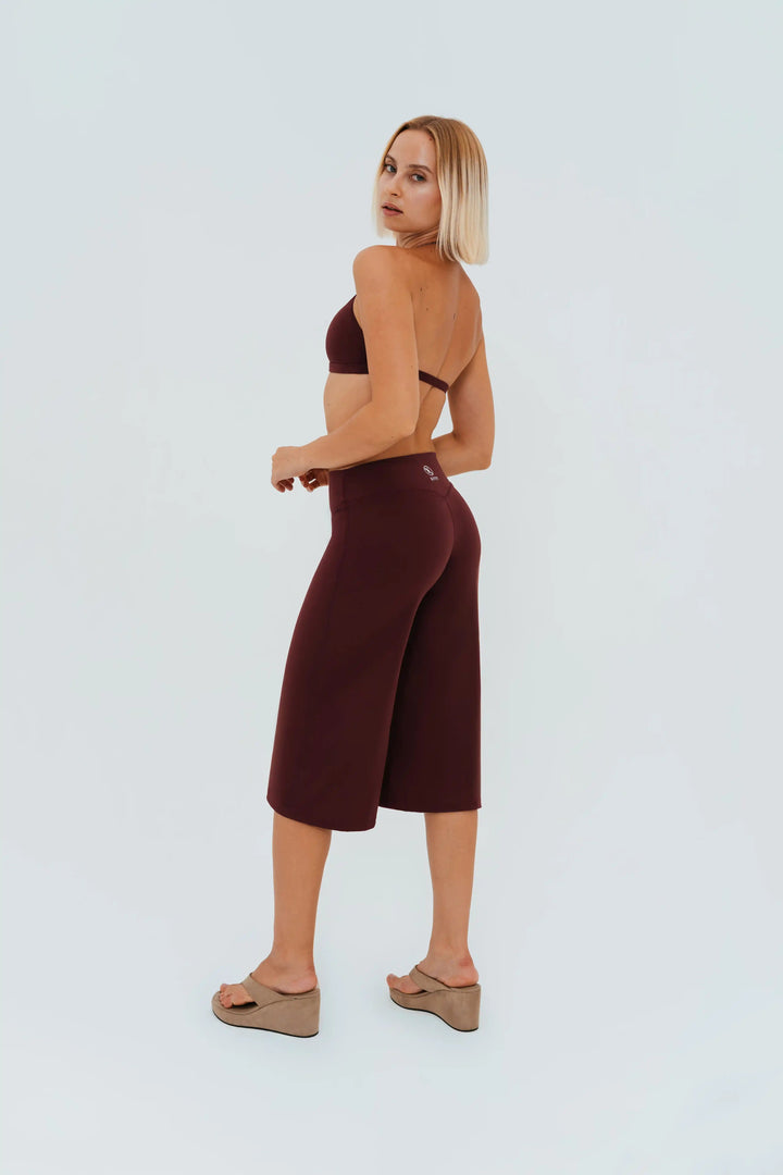 Sculpt Capri Flare Pants Kitty Activewear
