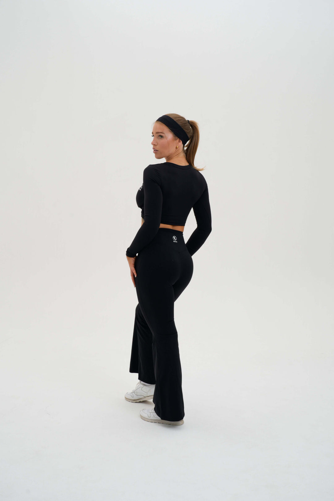 V Neck Long Sleeve - Kitty Activewear