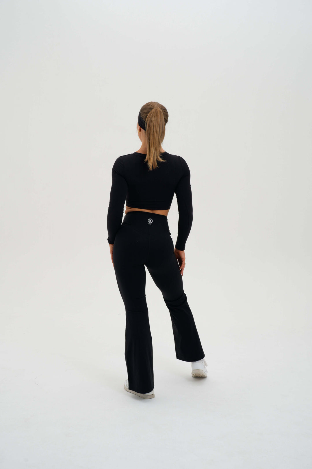 V Neck Long Sleeve - Kitty Activewear